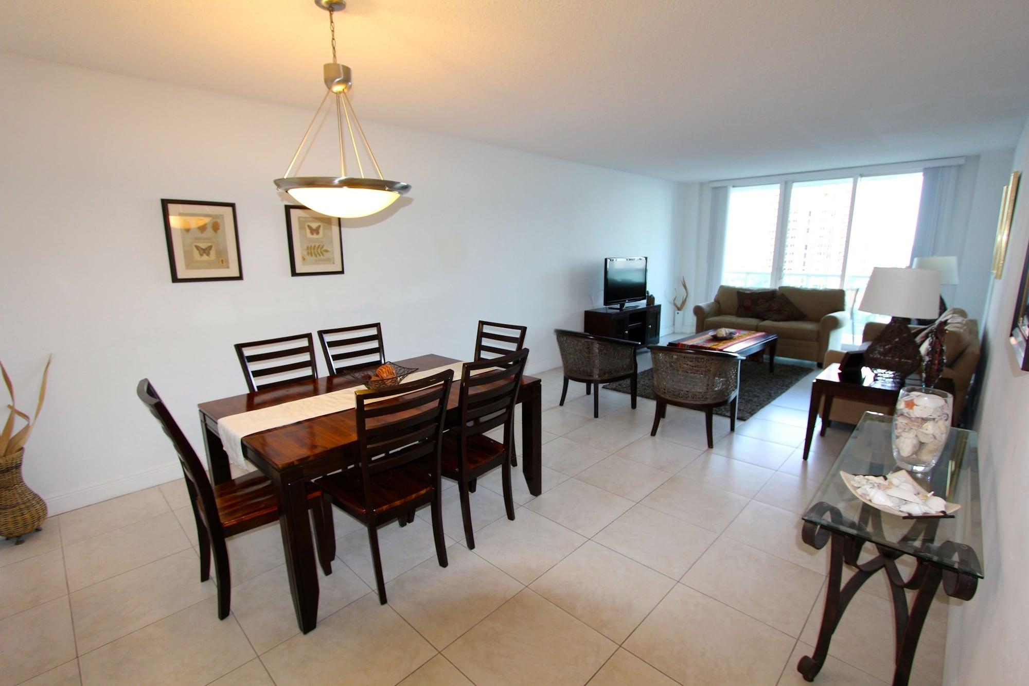 Ocean Reserve Sunny Isles Beach Exterior photo