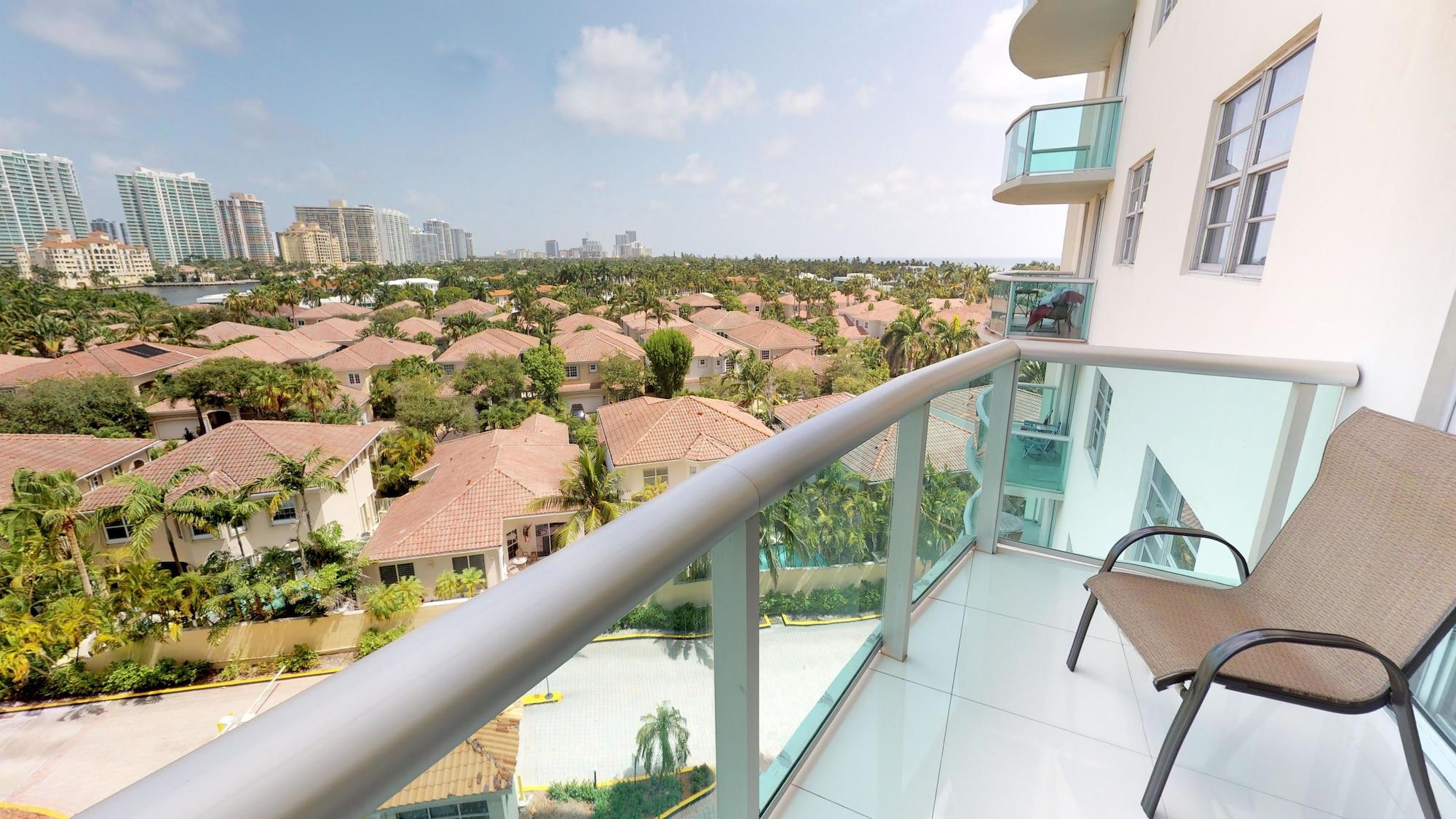 Ocean Reserve Sunny Isles Beach Exterior photo