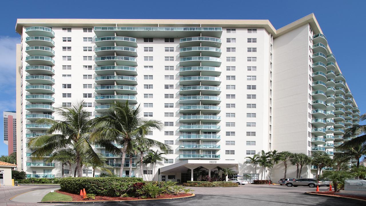 Ocean Reserve Sunny Isles Beach Exterior photo