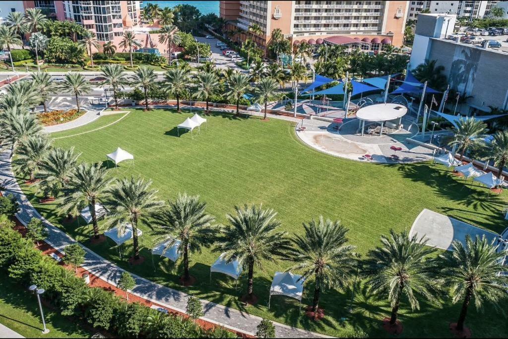 Ocean Reserve Sunny Isles Beach Exterior photo